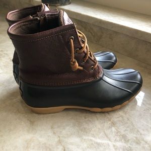 Sperry boots